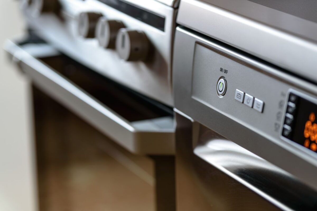 Lavavajillas en una cocina moderna